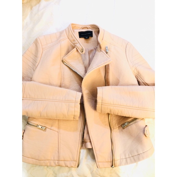 ๐ณ๐ฐ๐ฎ๐ฏ๐ป ๐ท๐ฐ๐ต๐ฒ ๐ณ๐ฌ๐จ๐ป๐ฏ๐ฌ๐น ๐ฑ๐จ๐ช๐ฒ๐ฌ๐ป - Picture 5 of 12